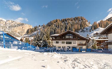 Ski in & Ski out Garni Hotel Arya Alpine Lodge